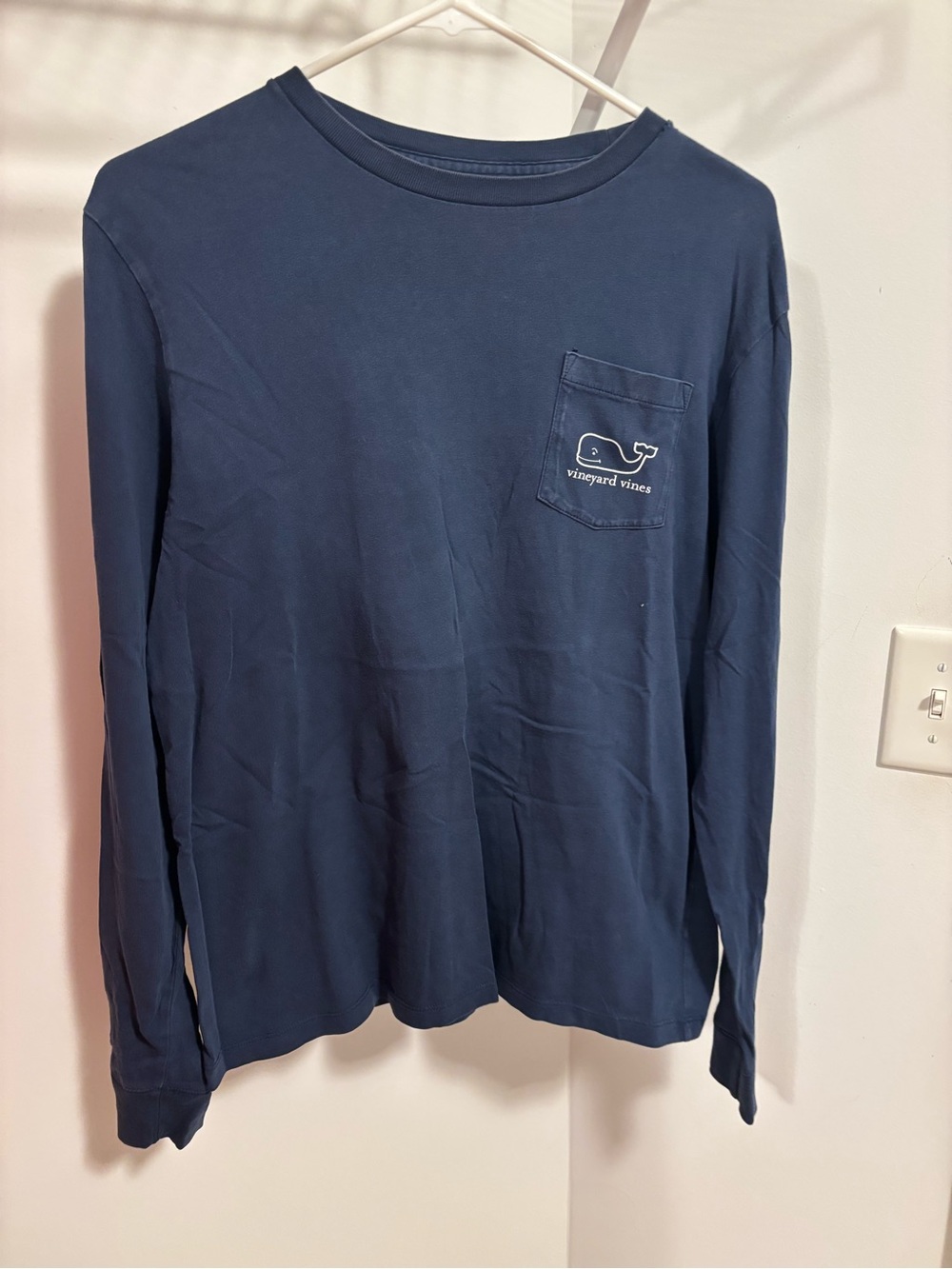 Vineyard Vines Long-Sleeve Pocket Tee in USA Navy